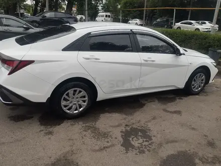 Hyundai Elantra 2024 года за 7 500 000 тг. в Семей – фото 2
