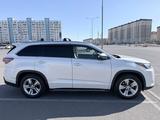 Toyota Highlander 2015 годаүшін12 500 000 тг. в Актау – фото 3
