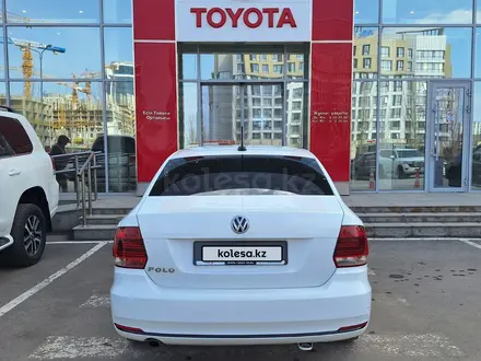Volkswagen Polo 2017 года за 5 800 000 тг. в Астана – фото 4