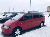 Volkswagen Sharan 1999 года за 1 400 000 тг. в Атырау – фото 4