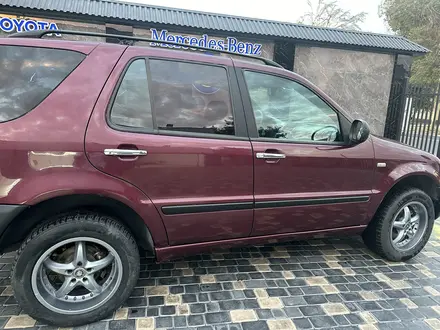 Mercedes-Benz ML 320 2000 года за 3 600 000 тг. в Тараз – фото 2