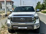 Toyota Tundra 2018 года за 32 000 000 тг. в Атырау