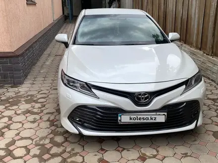 Toyota Camry 2022 года за 14 500 000 тг. в Алматы