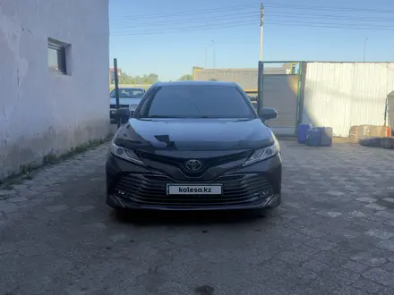 Toyota Camry 2020 года за 11 500 000 тг. в Астана
