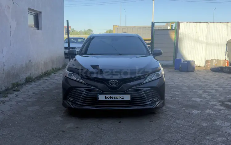 Toyota Camry 2020 года за 11 500 000 тг. в Астана