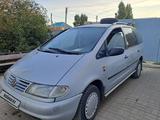 Volkswagen Sharan 1996 годаүшін1 750 000 тг. в Актобе