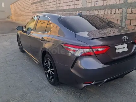 Toyota Camry 2019 года за 8 800 000 тг. в Актау – фото 3