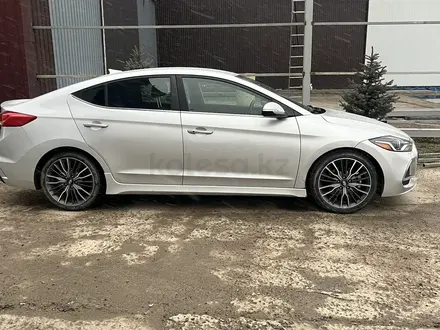 Hyundai Elantra 2016 года за 7 600 000 тг. в Алматы – фото 4