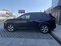 Toyota RAV4 2021 года за 14 200 000 тг. в Актобе – фото 5