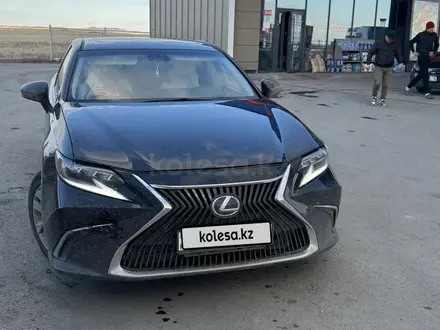 Lexus ES 300h 2012 года за 11 000 000 тг. в Алматы
