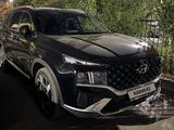 Hyundai Santa Fe 2022 года за 21 000 000 тг. в Уральск – фото 3