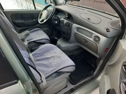 Renault Scenic 2002 года за 2 000 000 тг. в Атырау – фото 4