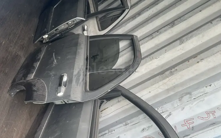 Двери Киа Соренто поколения 1 за 1 250 тг. в Караганда