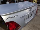 КРЫШКА БАГАЖНИКА TOYOTA CROWN S184 ATHLETE за 50 000 тг. в Атырау – фото 3