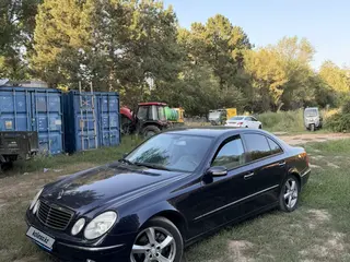 Mercedes-Benz E 320