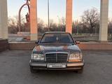 Mercedes-Benz E 220 1993 года за 1 350 000 тг. в Шу