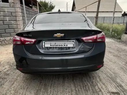 Chevrolet Malibu 2018 года за 8 200 000 тг. в Алматы – фото 5