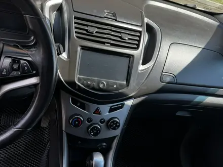 Chevrolet Tracker 2014 года за 5 200 000 тг. в Петропавловск – фото 11