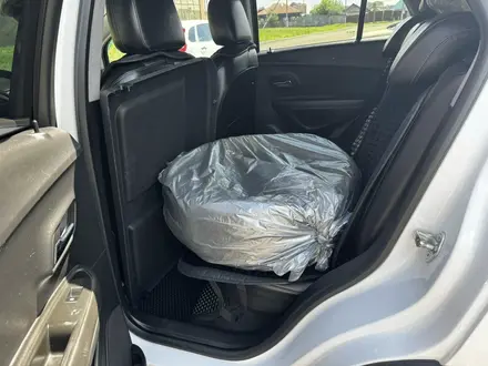 Chevrolet Tracker 2014 года за 5 200 000 тг. в Петропавловск – фото 13