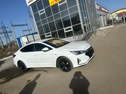 Hyundai Elantra 2019 года за 8 450 000 тг. в Кокшетау – фото 5