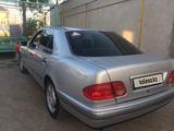 Mercedes-Benz E 230 1996 года за 2 800 000 тг. в Туркестан – фото 3