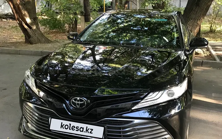 Toyota Camry 2019 года за 14 500 000 тг. в Алматы