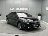 Toyota Camry 2017 года за 10 600 000 тг. в Атырау – фото 2
