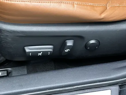 Toyota Camry 2017 года за 10 600 000 тг. в Атырау – фото 9
