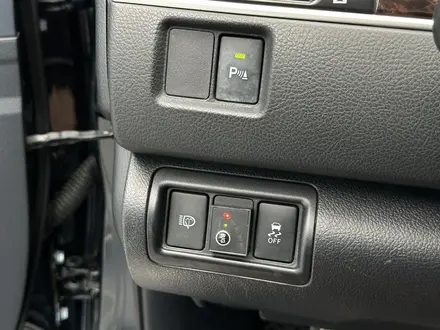 Toyota Camry 2017 года за 10 600 000 тг. в Атырау – фото 13