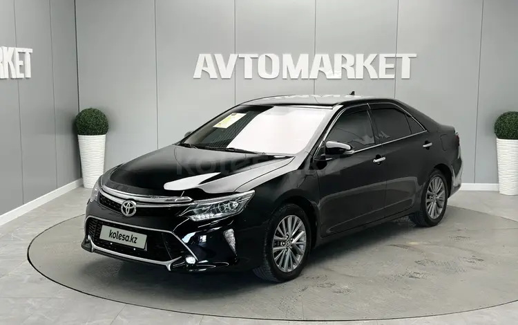 Toyota Camry 2017 годаүшін10 600 000 тг. в Атырау