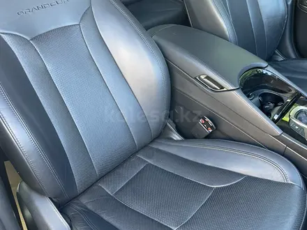 Hyundai Grandeur 2011 года за 7 350 000 тг. в Шымкент – фото 14
