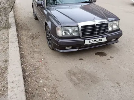 Mercedes-Benz E 230 1992 года за 1 300 000 тг. в Экибастуз