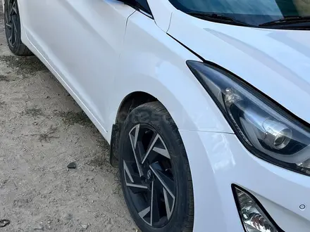 Hyundai Elantra 2014 года за 5 600 000 тг. в Шымкент – фото 3