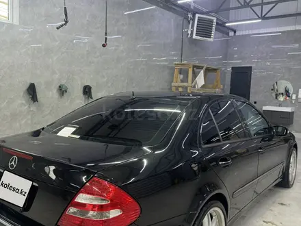 Mercedes-Benz E 500 2006 года за 5 500 000 тг. в Жанаозен – фото 6