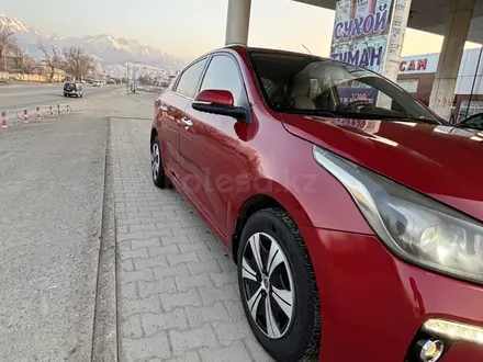 Kia Rio 2018 года за 6 000 000 тг. в Алматы – фото 2