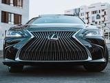 Lexus ES 250 2018 года за 20 200 000 тг. в Тараз – фото 2