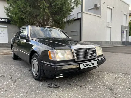 Mercedes-Benz E 230 1992 года за 1 500 000 тг. в Павлодар – фото 3