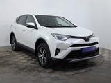 Toyota RAV4 2016 года за 9 350 000 тг. в Астана – фото 3