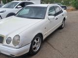 Mercedes-Benz E 200 1997 года за 2 500 000 тг. в Павлодар – фото 3