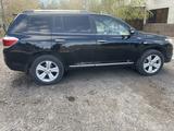 Toyota Highlander 2012 года за 11 700 000 тг. в Караганда