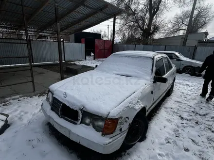 Mercedes-Benz E 230 1990 года за 650 000 тг. в Алматы – фото 3