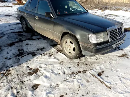 Mercedes-Benz E 300 1990 года за 1 500 000 тг. в Сарыозек – фото 2