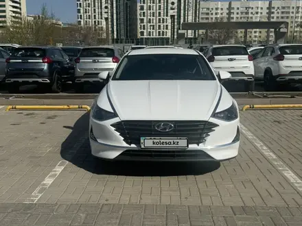 Hyundai Sonata 2023 годаүшін12 800 000 тг. в Астана