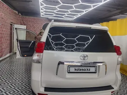 Toyota Land Cruiser Prado 2013 года за 14 000 000 тг. в Атырау – фото 6