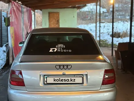 Audi A4 1995 года за 1 500 000 тг. в Алматы – фото 3