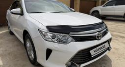 Toyota Camry 2015 года за 9 800 000 тг. в Атырау