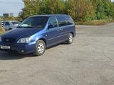 Kia Carnival 2003 годаfor4 200 000 тг. в Петропавловск