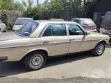 Mercedes-Benz E 200 1982 года за 900 000 тг. в Талгар – фото 4