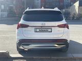 Hyundai Santa Fe 2023 годаүшін22 000 000 тг. в Жезказган – фото 4