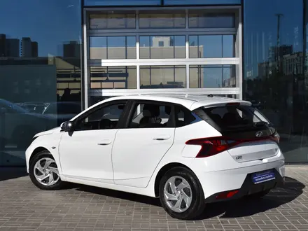 Hyundai i20 2023 года за 7 890 000 тг. в Астана – фото 3